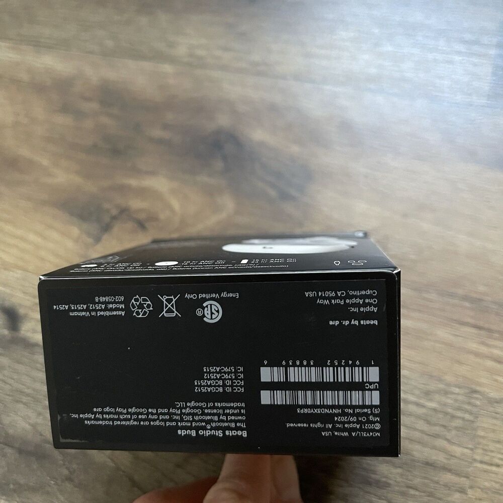 New Unopened Beats By Dre Beats Studio Buds Wireless Earbuds White BCGA2512 - Picture 4 of 6